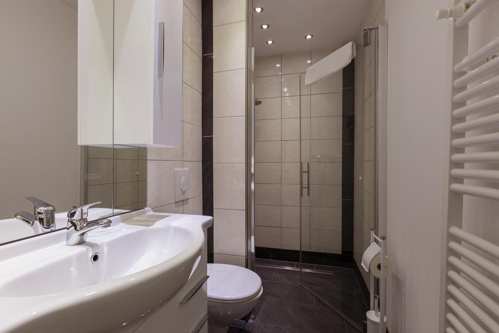 Hotel Am Rosenplatz,24 Stunden Check In, Kostenfreie Parkplaetze Brechtorf Екстериор снимка