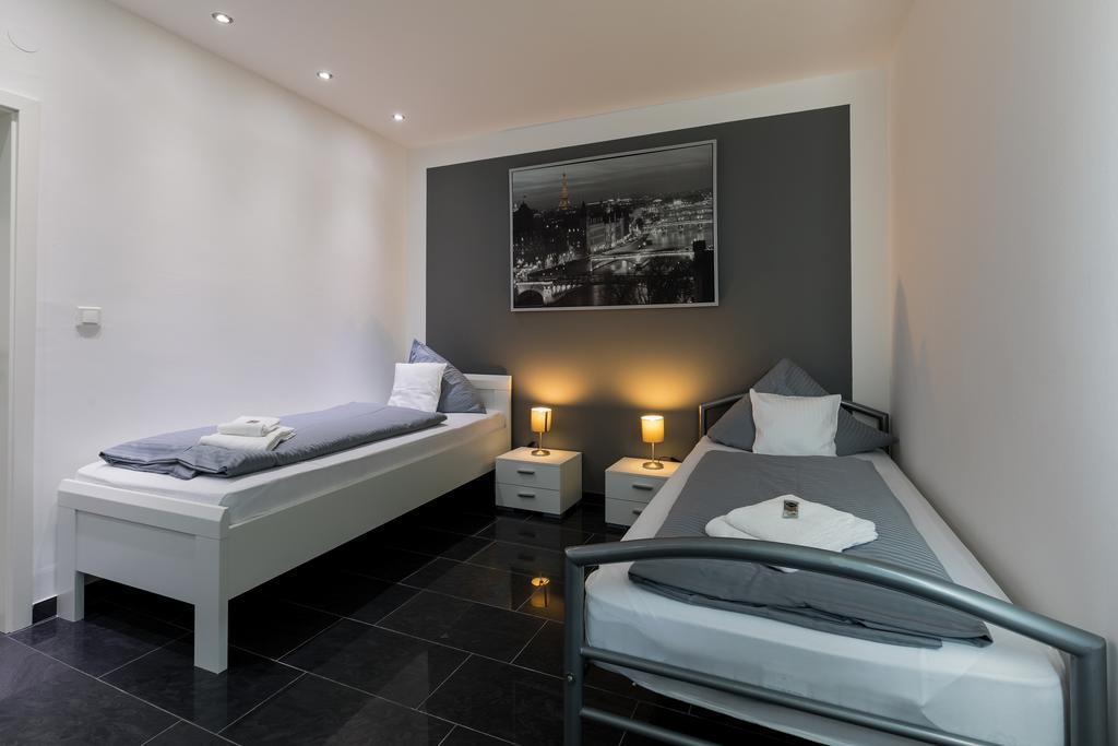 Hotel Am Rosenplatz,24 Stunden Check In, Kostenfreie Parkplaetze Brechtorf Екстериор снимка